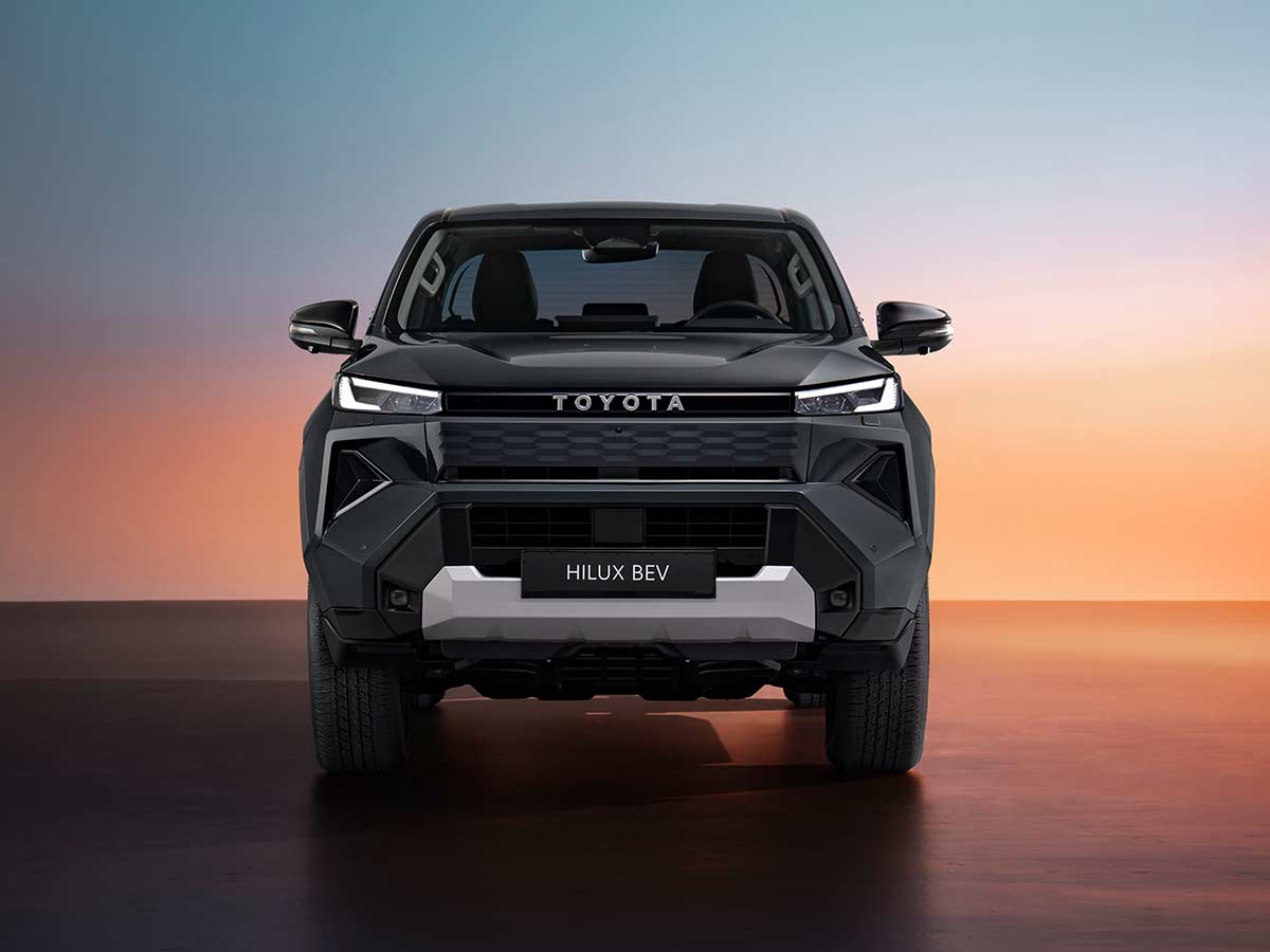 Toyota Hilux BEV 2026 Front
