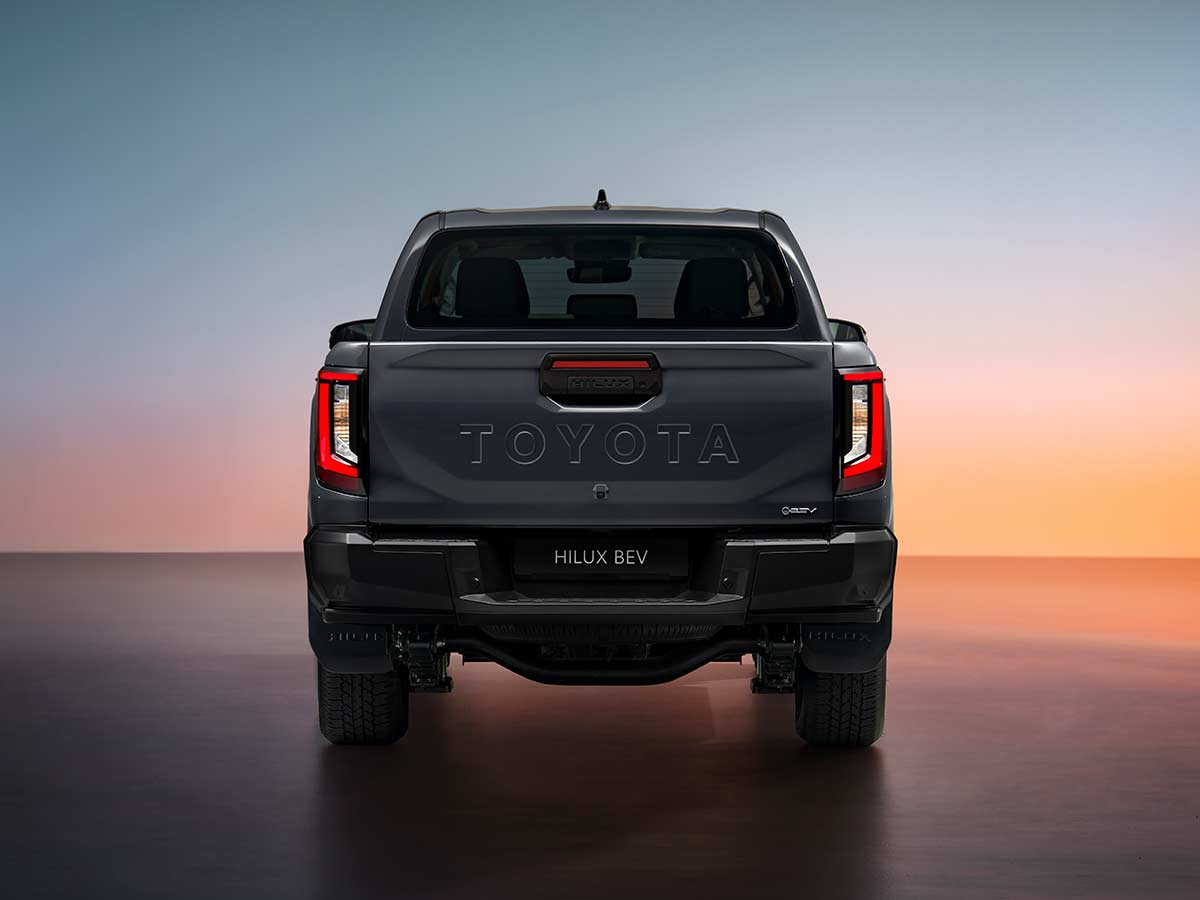 Toyota Hilux BEV 2026 Rear