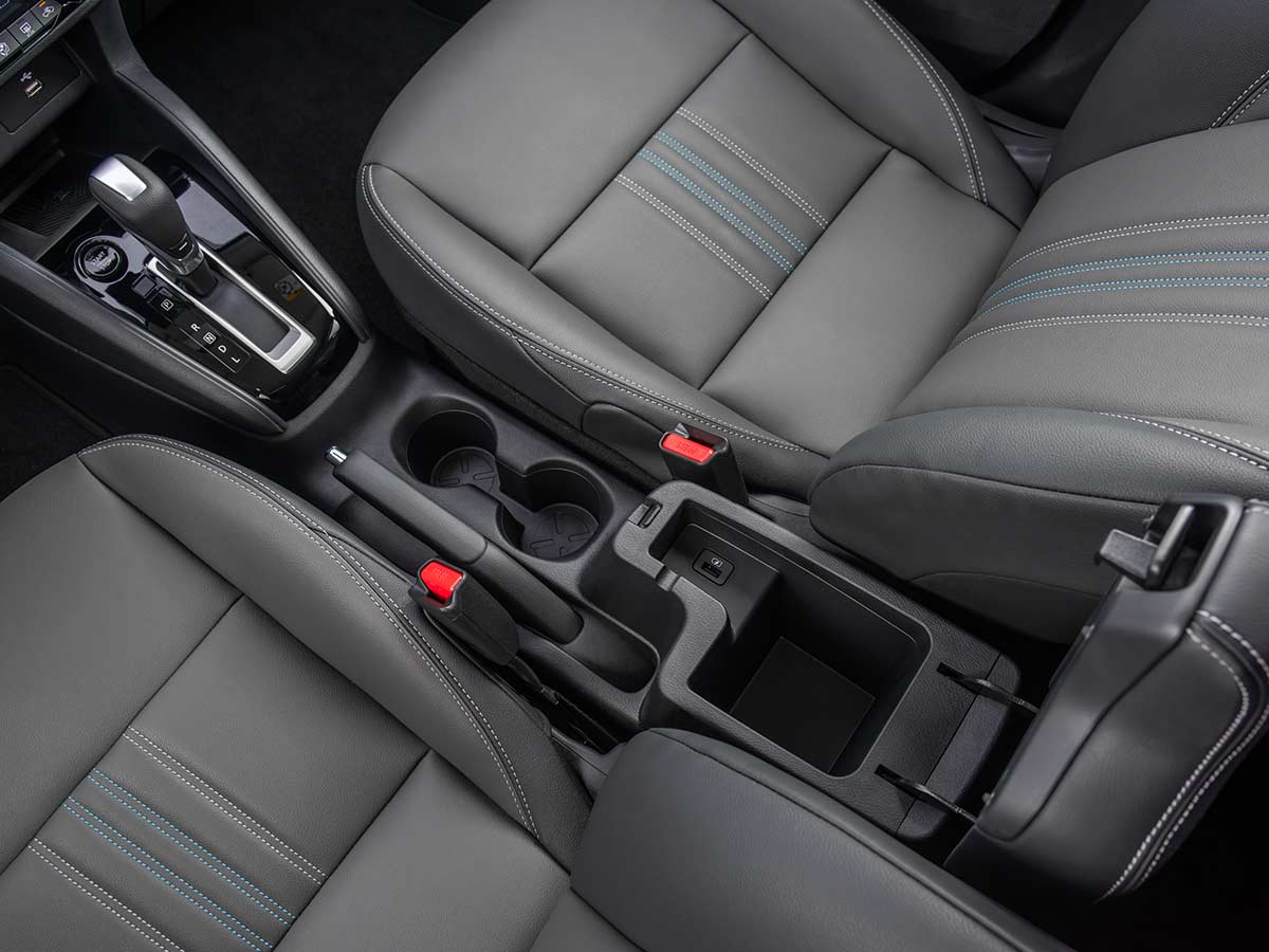 2025 Nissan Kait Centre Console