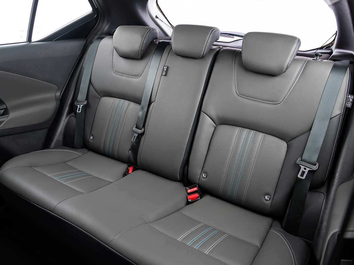 2025 Nissan Kait Rear Seats