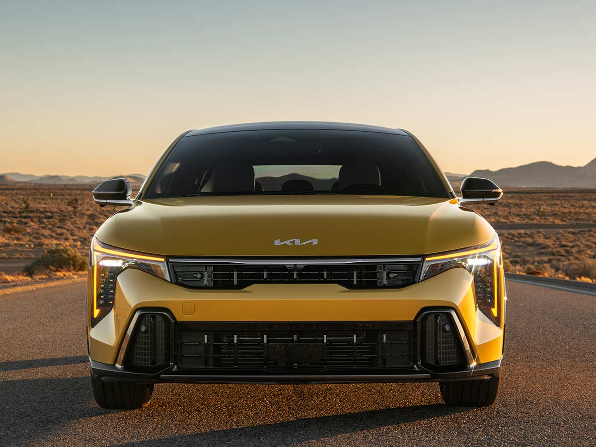 2026 Kia K4 Hatchback Front View