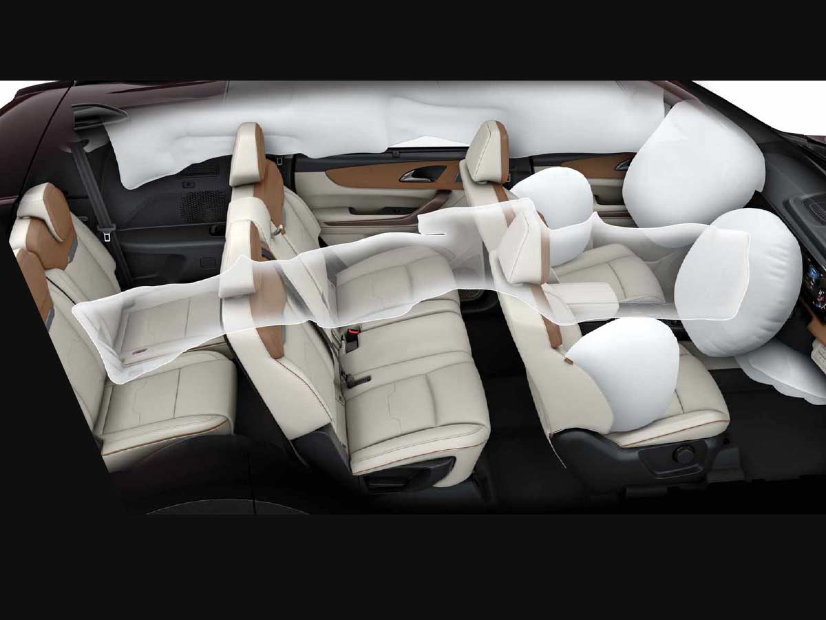 2026 Mahindra XUV 7XO Interior