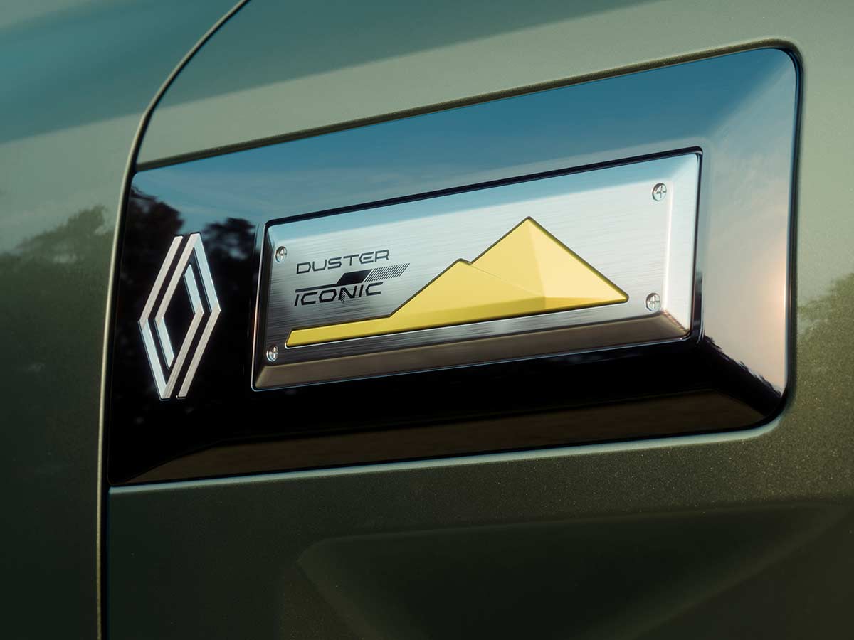 2026 Renault Duster Hybrid Iconic Badge
