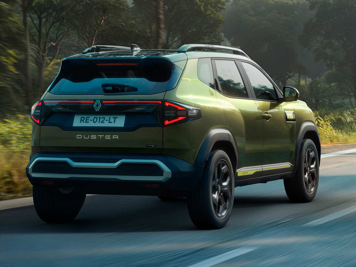 2026 Renault Duster Hybrid Rear Quarter View