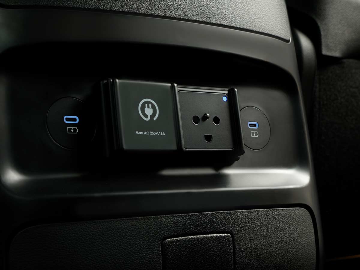 2026 hyundai staria electric AC plug