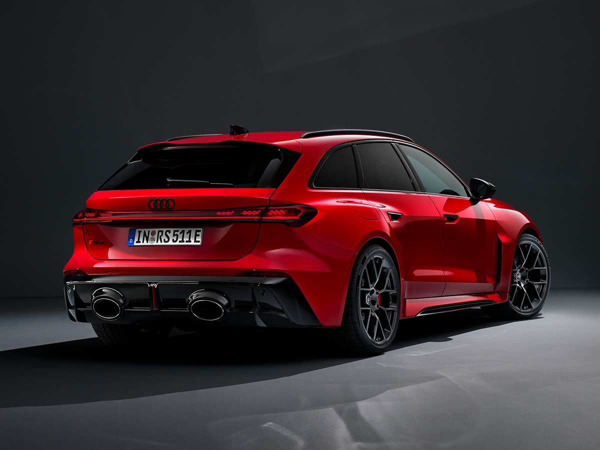 2026 Audi RS5 Avant Rear Quarter