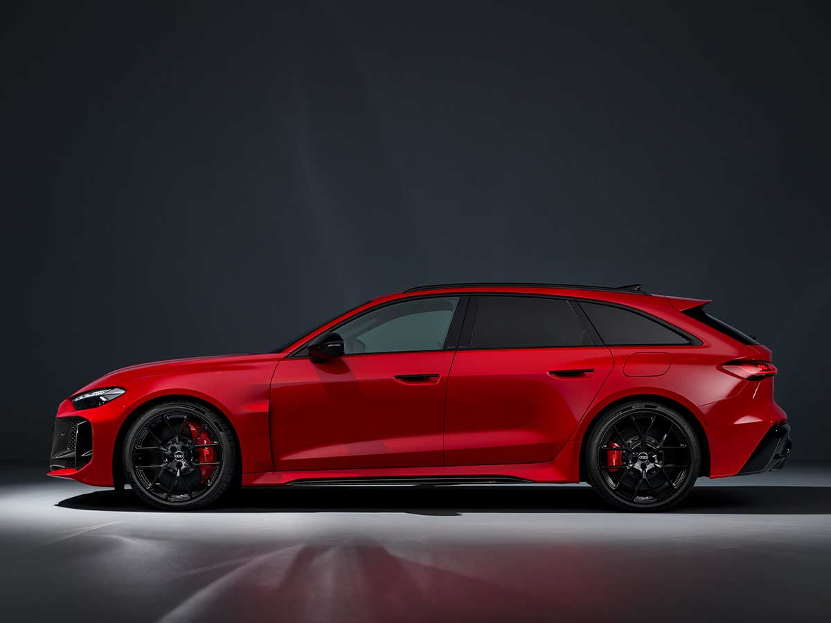 2026 Audi RS5 Avant Side