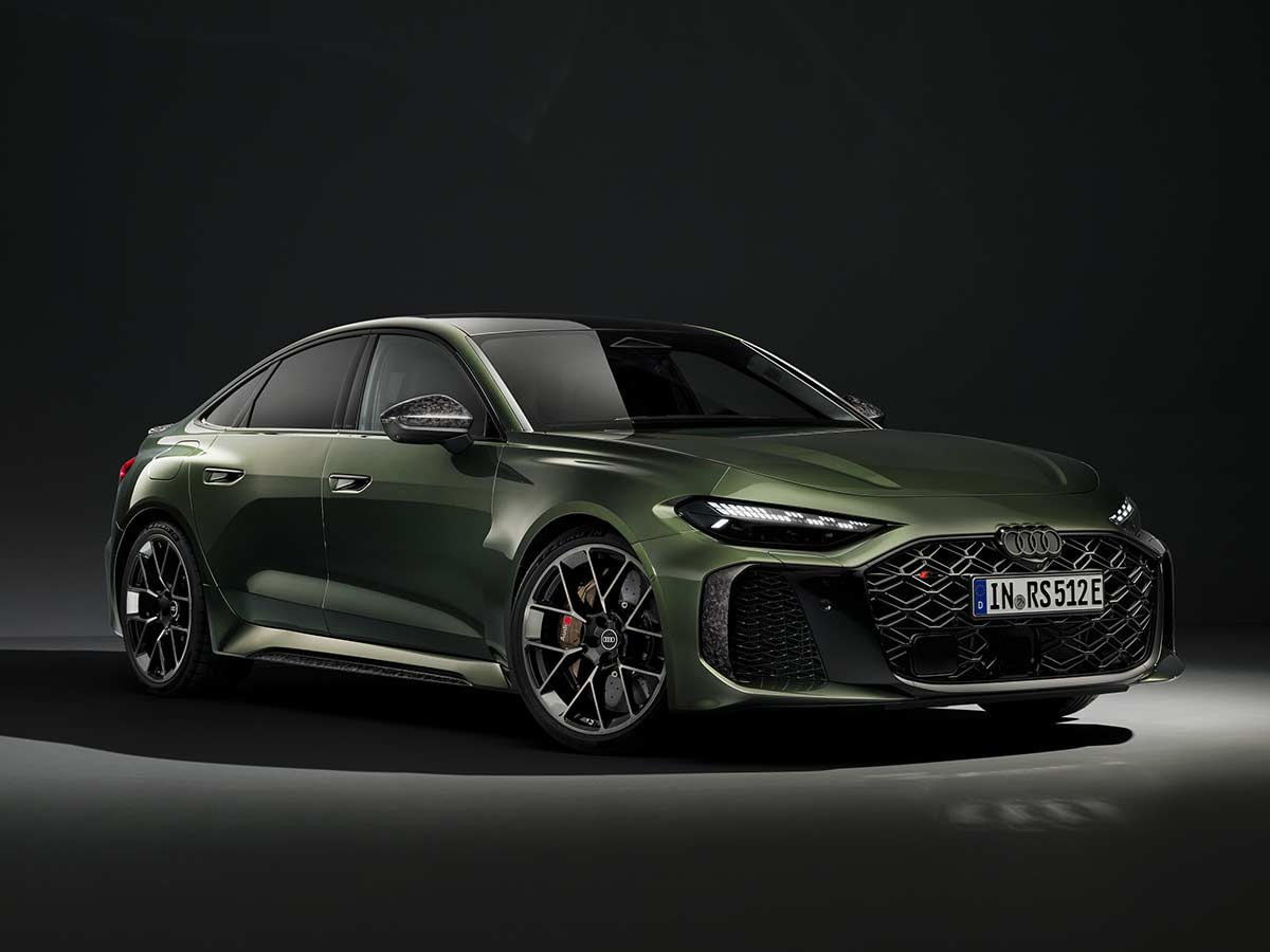 2026 Audi RS5 Sedan Front Quarter