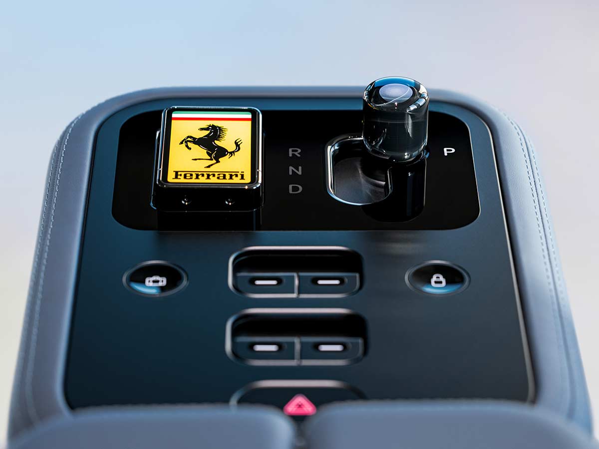 Ferrari Luce Interior Shifter