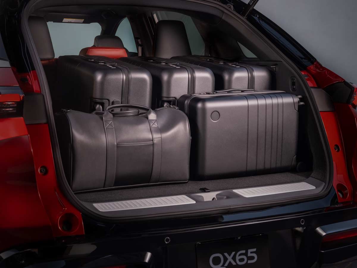 2027 INFINITI QX65 boot space