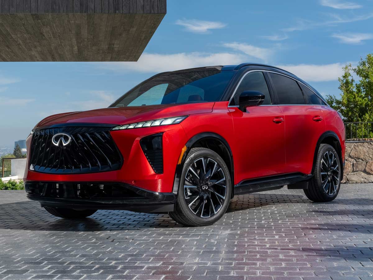 2027 INFINITI QX65 front left quarter view