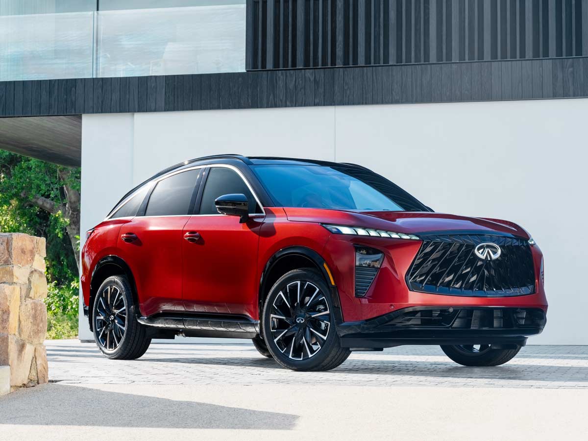 2027 INFINITI QX65 front right quarter view