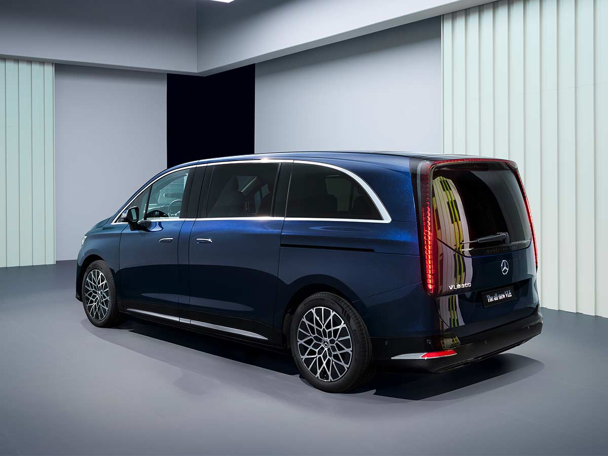 Mercedes Benz VLE Exclusive Blue Rear Quarter