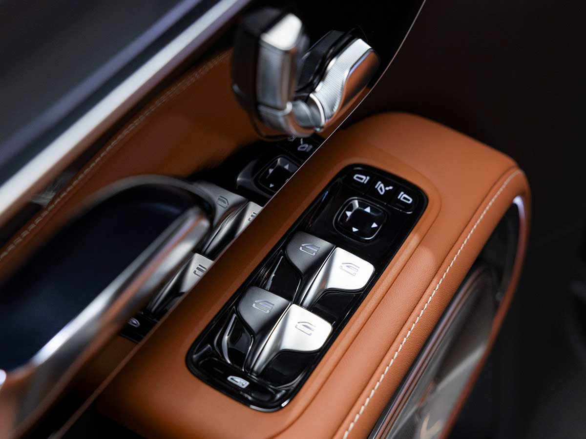 Mercedes Benz VLE Window Controls