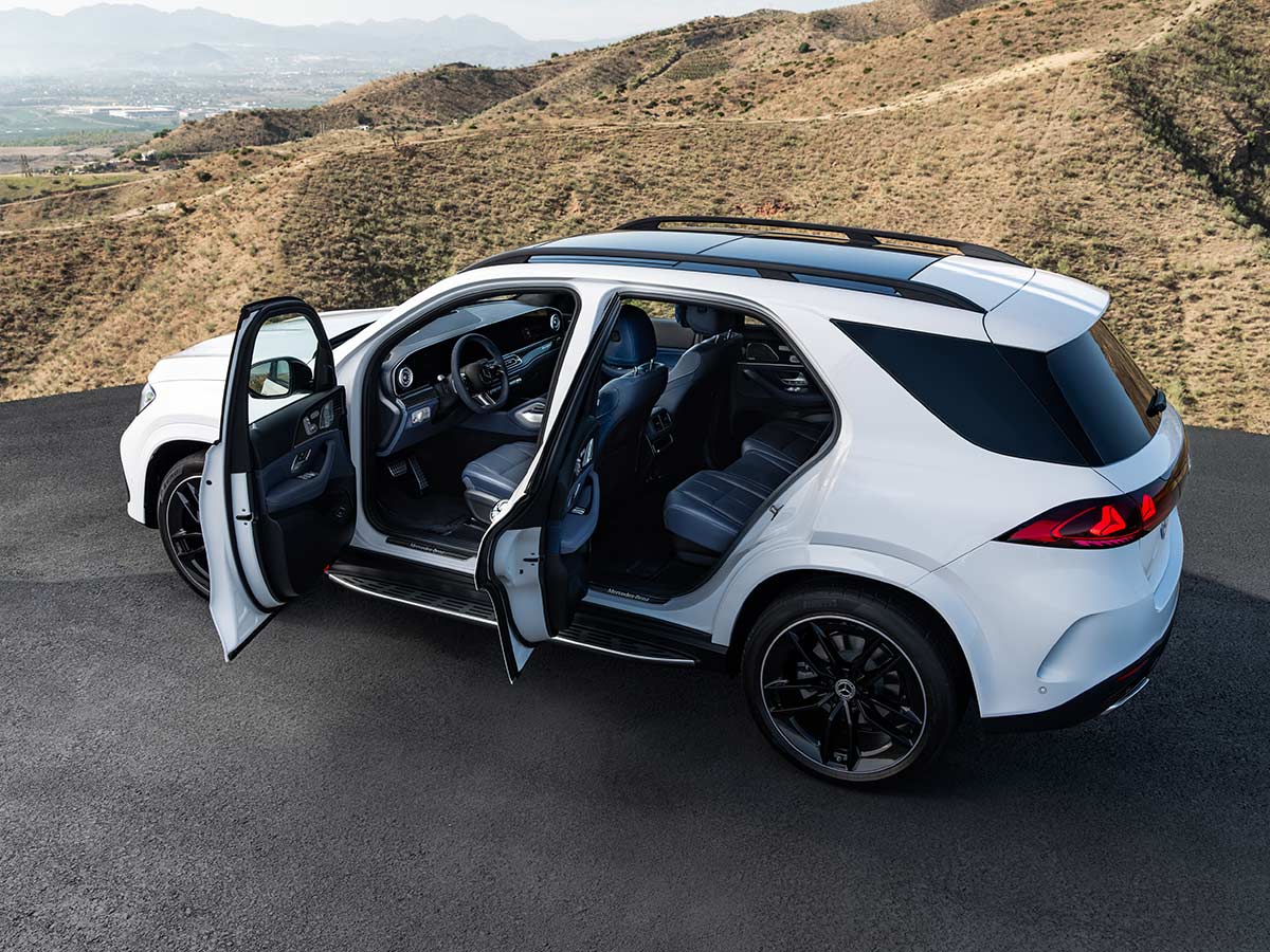 2026 Mercedes Benz GLE Open Doors