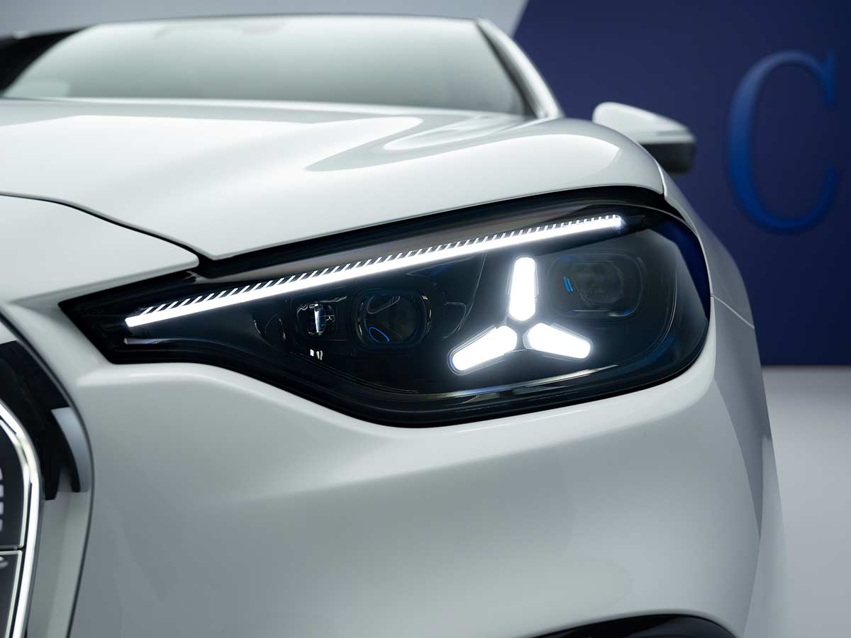 2027 Mercedes Benz C Class Electric Headlamp