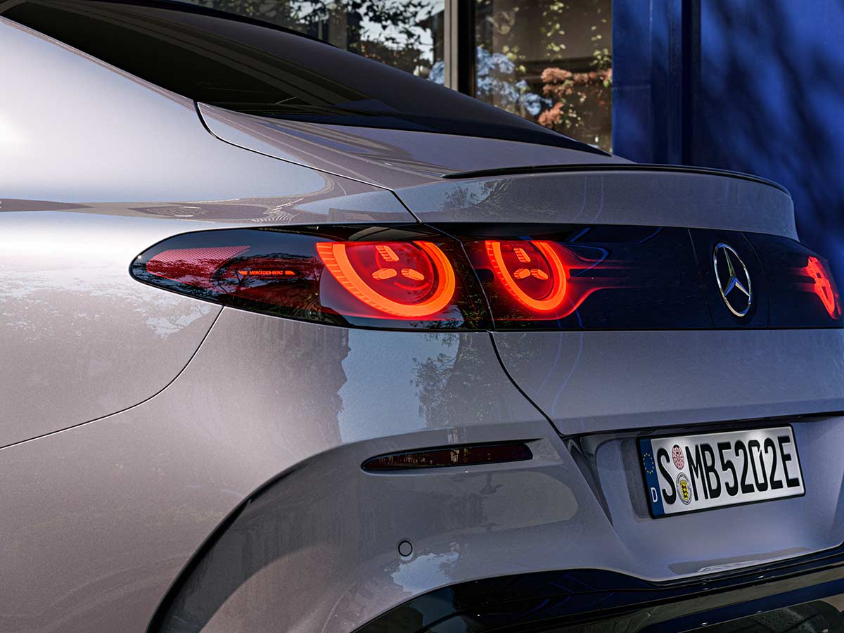 2027 Mercedes Benz C Class Electric Tail Lamp Design