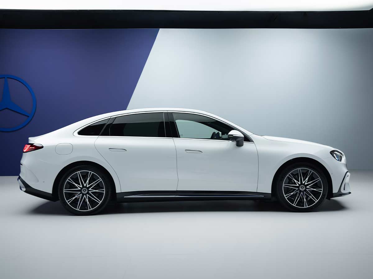 2027 New Electric Mercedes Benz C Class Side