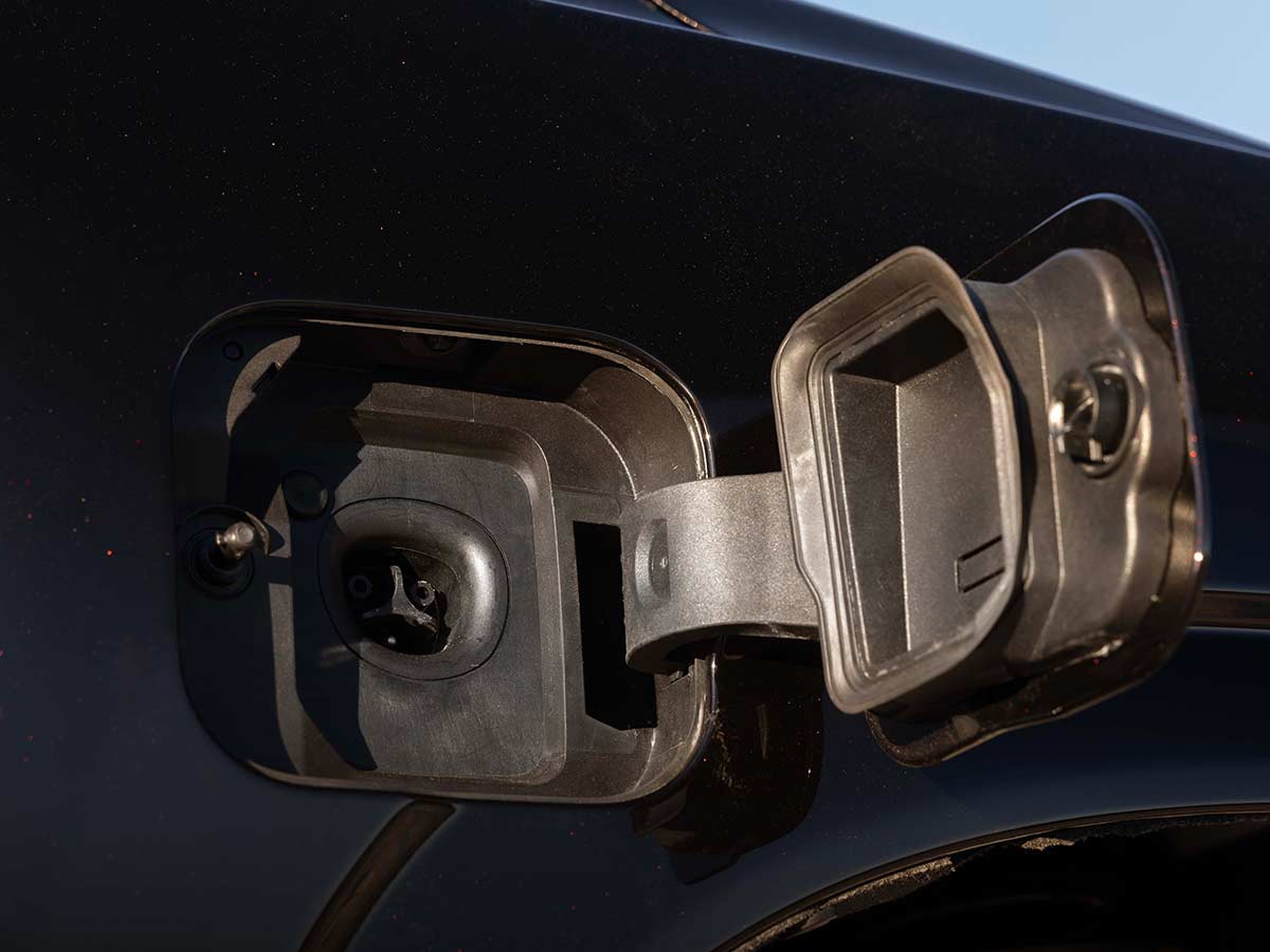 2027 Subaru Getaway Charging Port