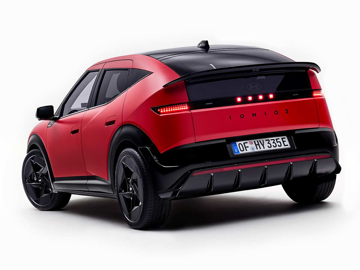 Hyundai Ioniq 3 Aero Hatch Rear Quarter View 2026