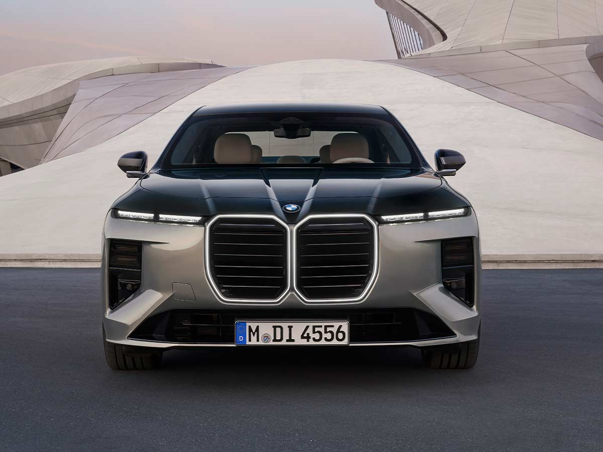 New BMW 7 Series 2027 Front 740 xDrive