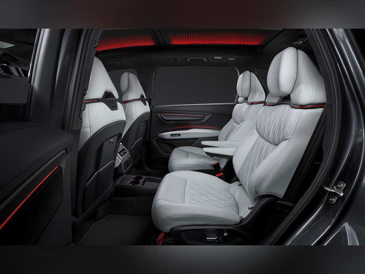 The Lounge on Wheels: Inside the New Audi Q9 and the Reinvention of Luxury SUVs 7 2026 Audi Q9 Interior Middle Row Seats