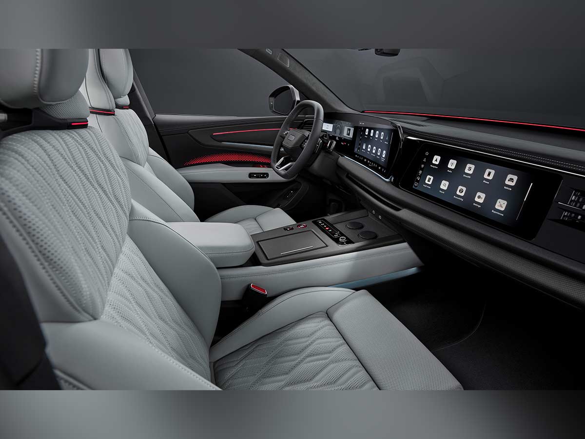 The Lounge on Wheels: Inside the New Audi Q9 and the Reinvention of Luxury SUVs 4 2026 Audi Q9 Interior Passenger Side