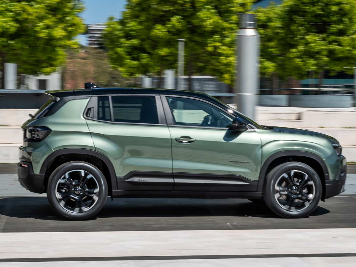 2026 Jeep Avenger BEV e Hybrid Side