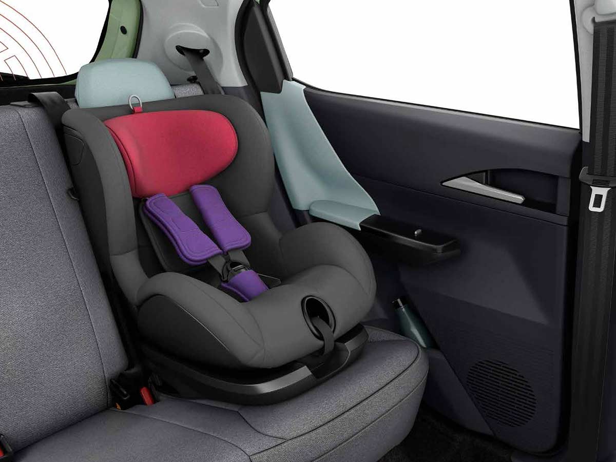 2026 Tata Tiago EV Review: India's Most Accessible Electric Hatchback Just Got Smarter, Safer and More Premium 18 2026 Tata Tiago EV Child Seat