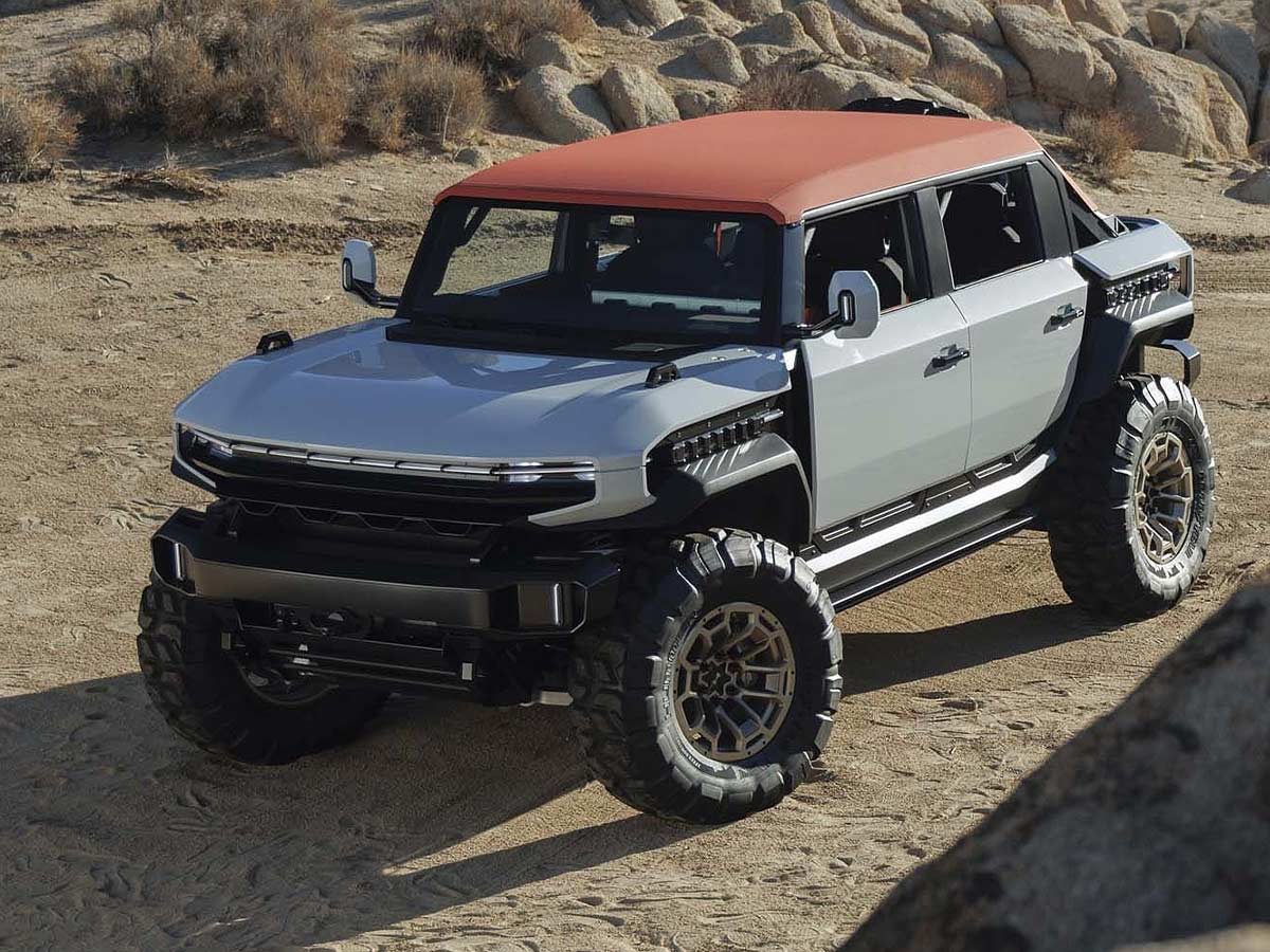 GMC Hummer X SUV Concept 2026 Front Quarter