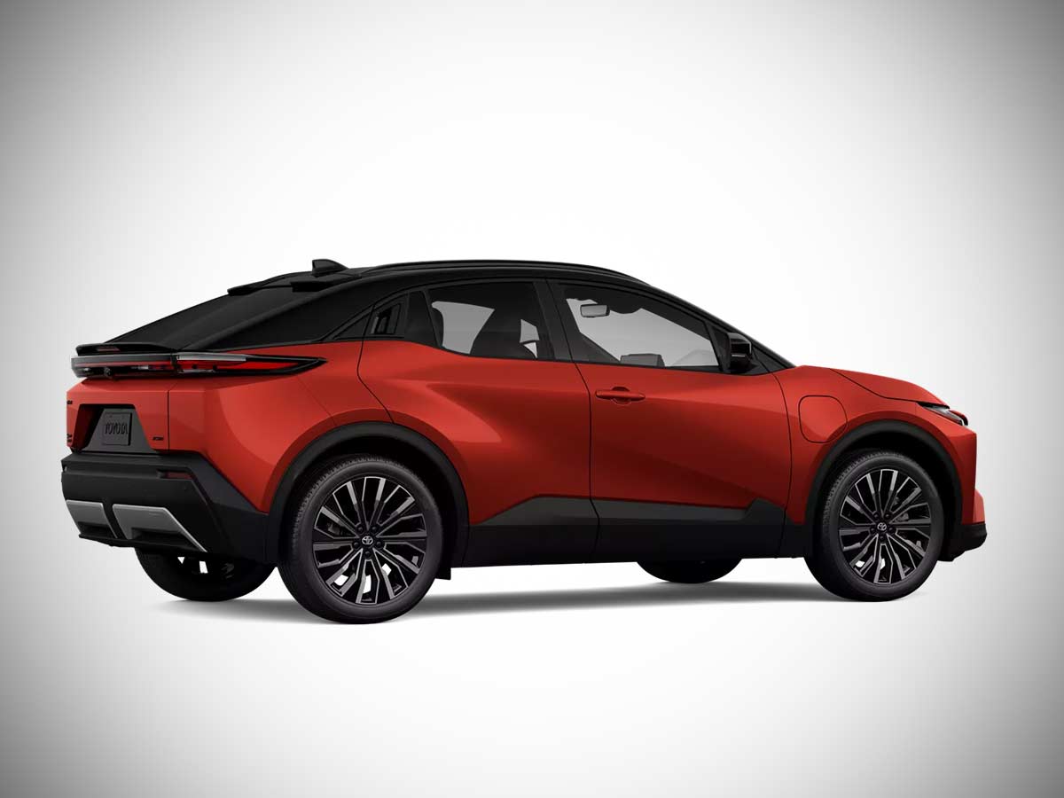 2026 Toyota C-HR XSE Color Options: Complete Guide to Every Exterior Paint Choice 14 2026 Toyota C HR XSE Tandoori with Midnight Black Metallic Roof Rear