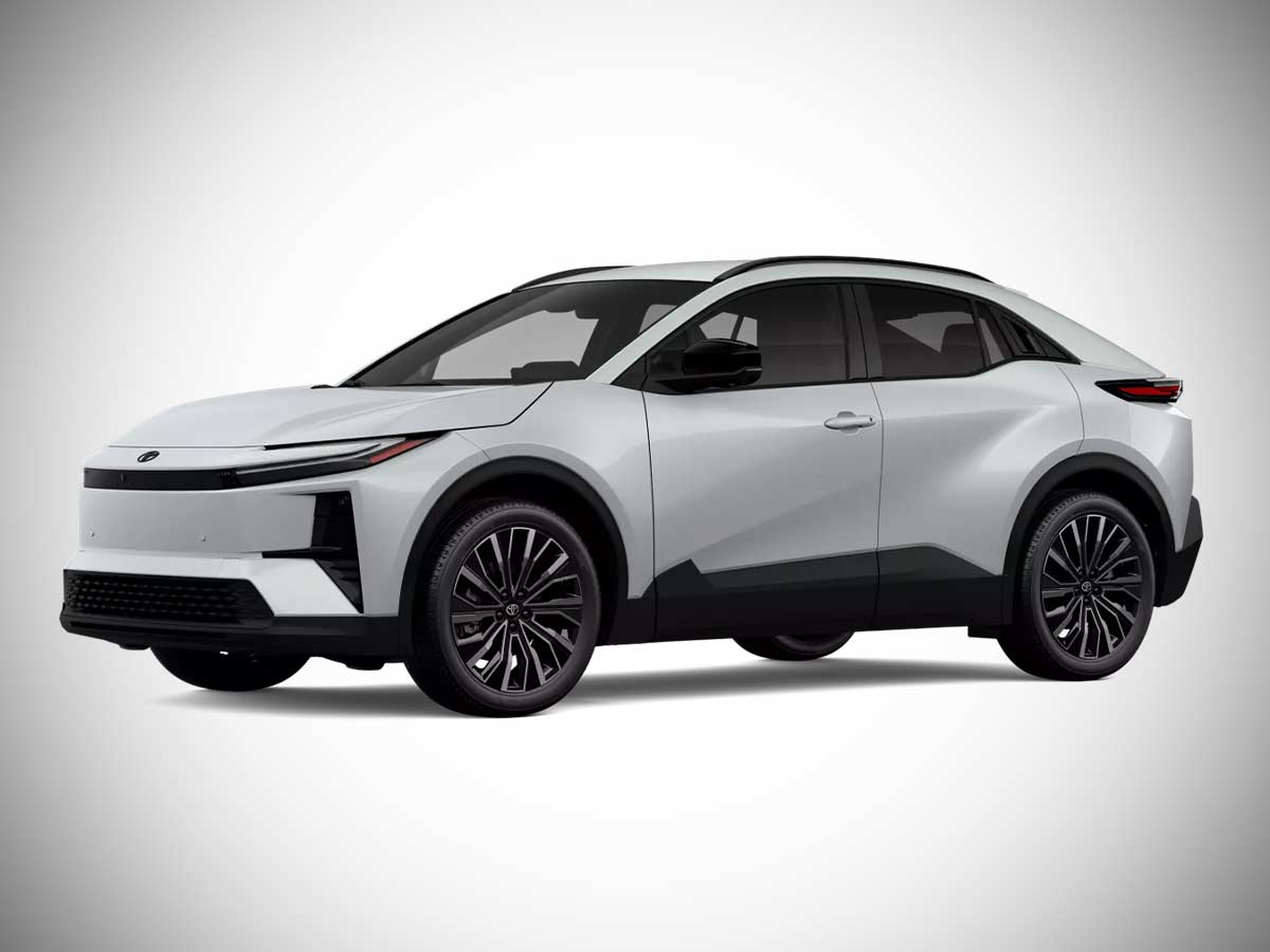 2026 Toyota C-HR XSE Color Options: Complete Guide to Every Exterior Paint Choice 9 2026 Toyota C HR XSE Wind Chill Pearl Front
