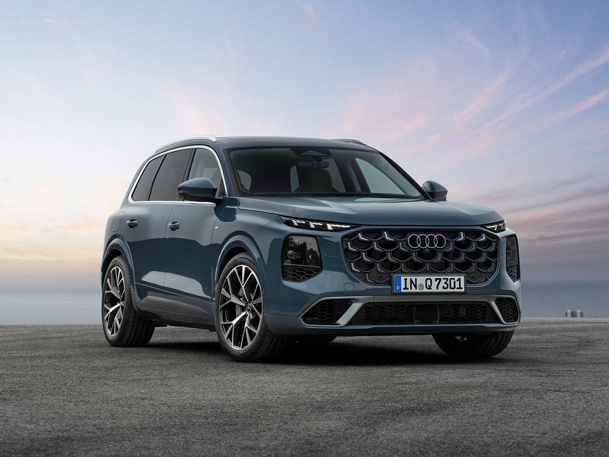 2027 Audi Q7 Front Right Quarter View