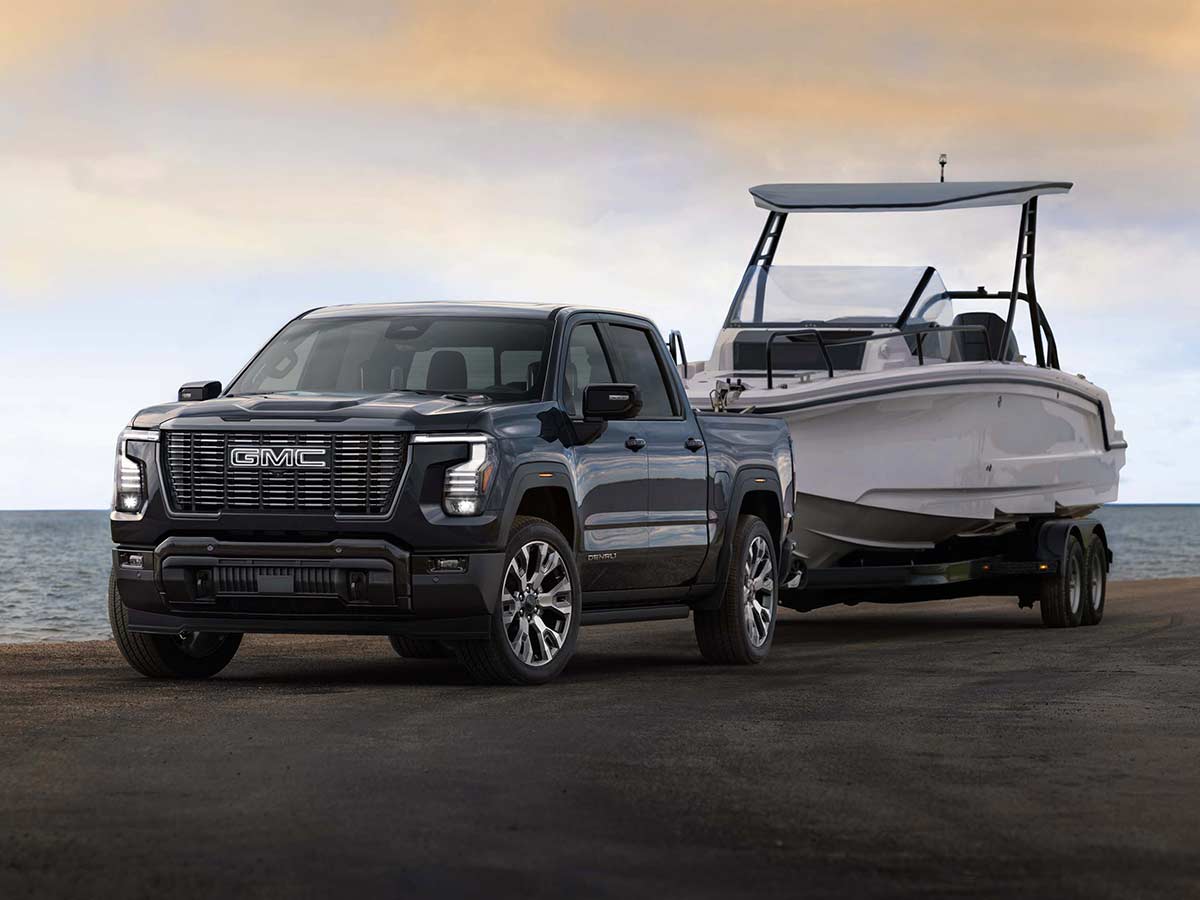2027 GMC Sierra 1500 Denali Ultimate Crew Cab Towing