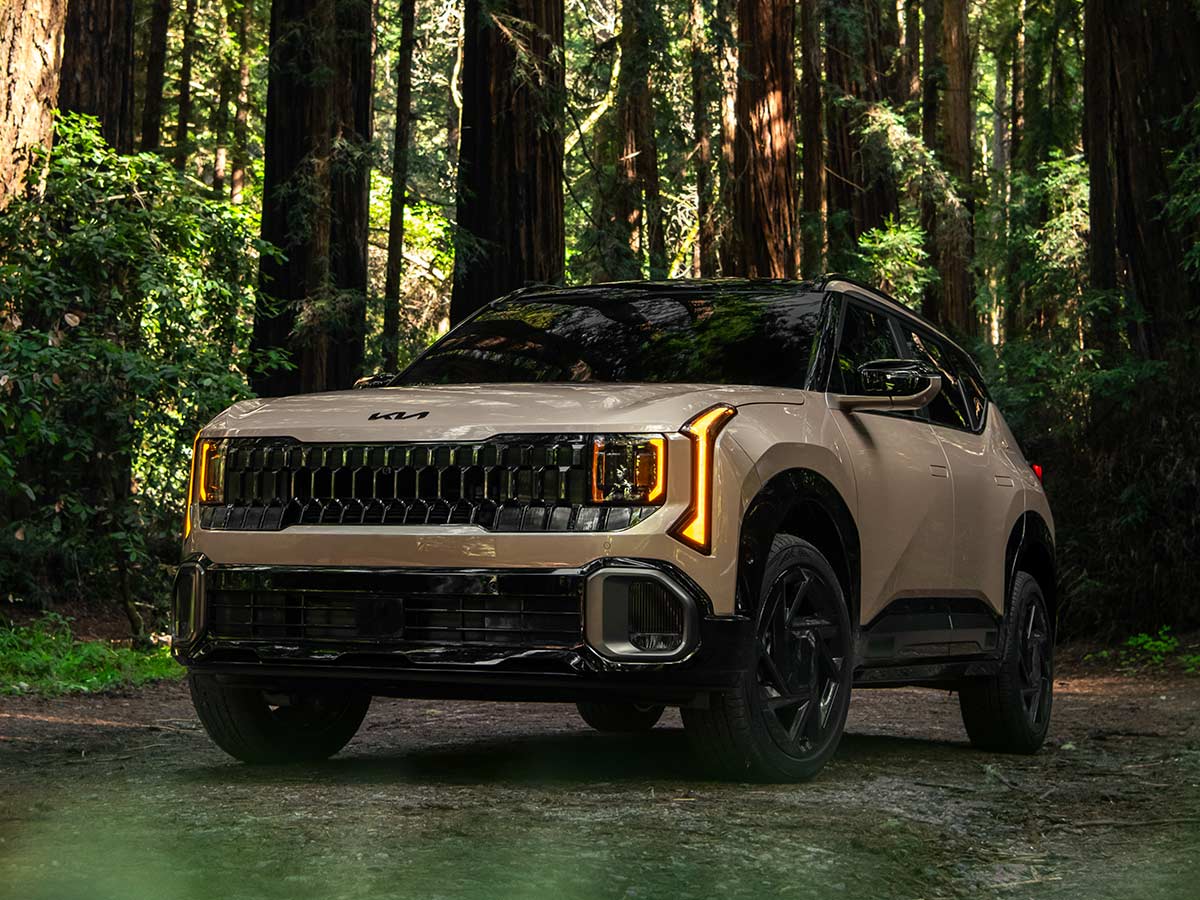 2027 Kia Seltos X Line Front Quarter