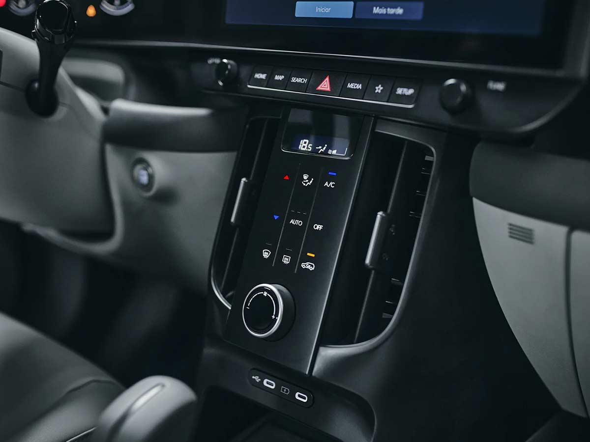 New 2027 Hyundai i20 Centre Console AC Controls
