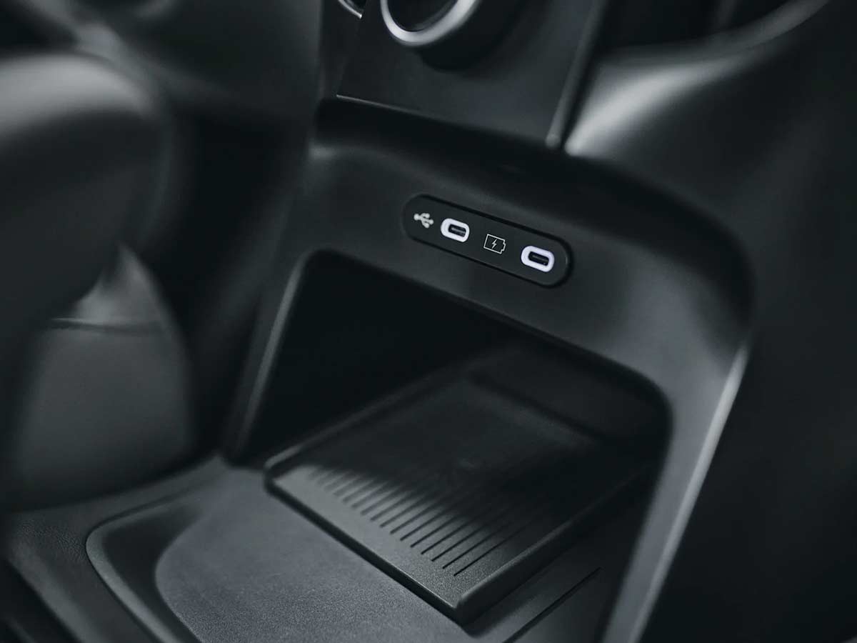 New 2027 Hyundai i20 USB Ports