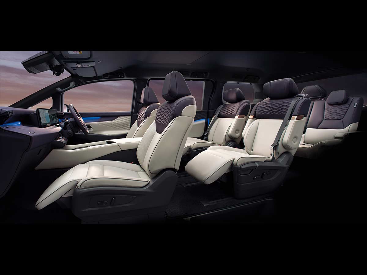 Nissan Elgrand Returns: How Nissan Reinvented Japan's Original Luxury Minivan for the Electric Era 2 2026 Nissan Elgrand MPV Seating Beige Interior