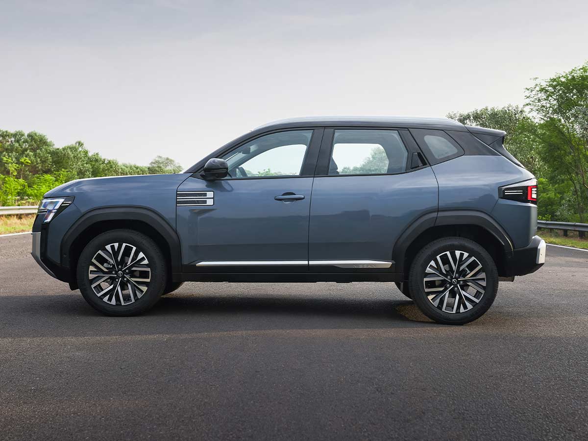 Nissan Tekton: Everything You Need to Know About Nissan's Premium SUV 11 2026 Nissan Tekton Side
