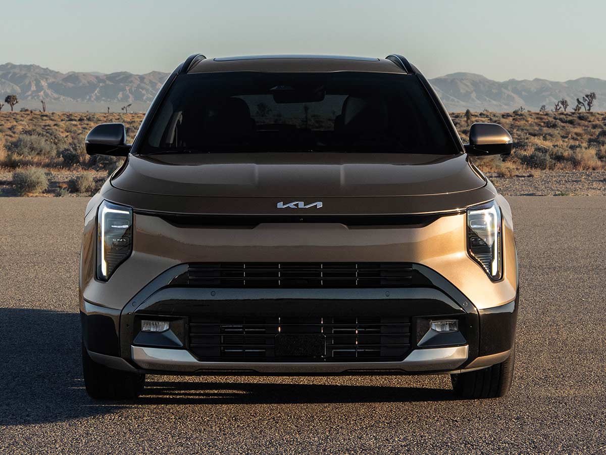 2027 Kia Niro Hybrid First Look: Kia's Smartest Compact Crossover Yet Raises the Bar Again 8 2027 Kia Niro Hybrid Front