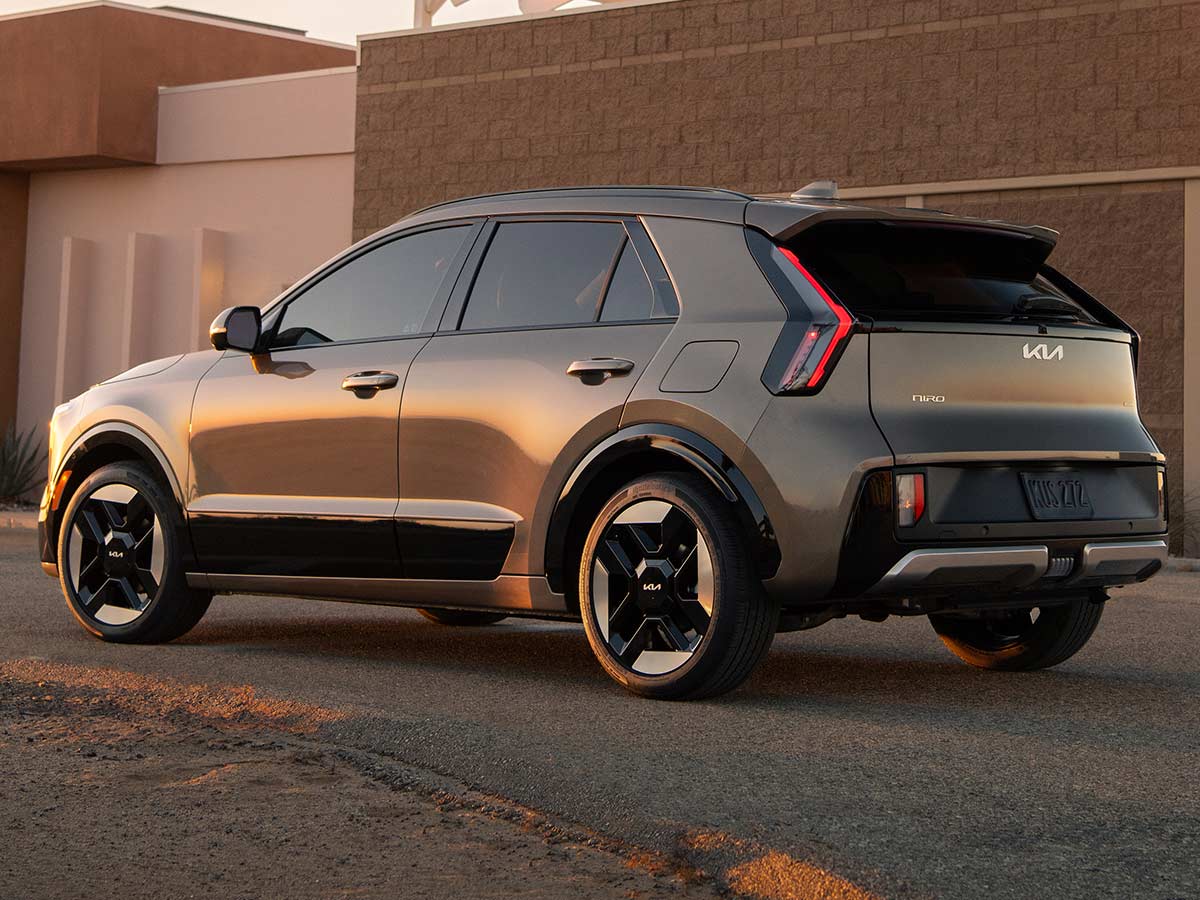 2027 Kia Niro Hybrid First Look: Kia's Smartest Compact Crossover Yet Raises the Bar Again 7 2027 Kia Niro Hybrid Rear Quarter