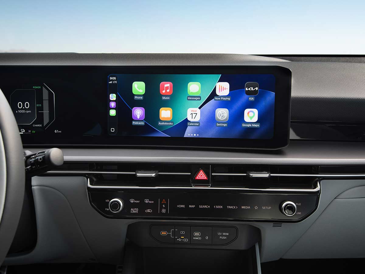 2027 Kia Niro Hybrid First Look: Kia's Smartest Compact Crossover Yet Raises the Bar Again 12 2027 Kia Niro Hybrid Touchscreen