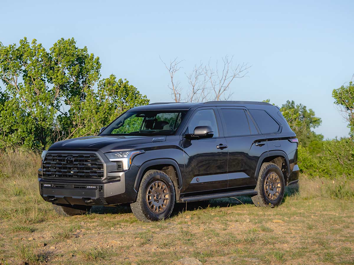 2027 Toyota Sequoia Debuts With New Trailhunter Package, Updated Design and Advanced Technology 2 2027 Toyota Sequoia Trailhunter Front Quarter