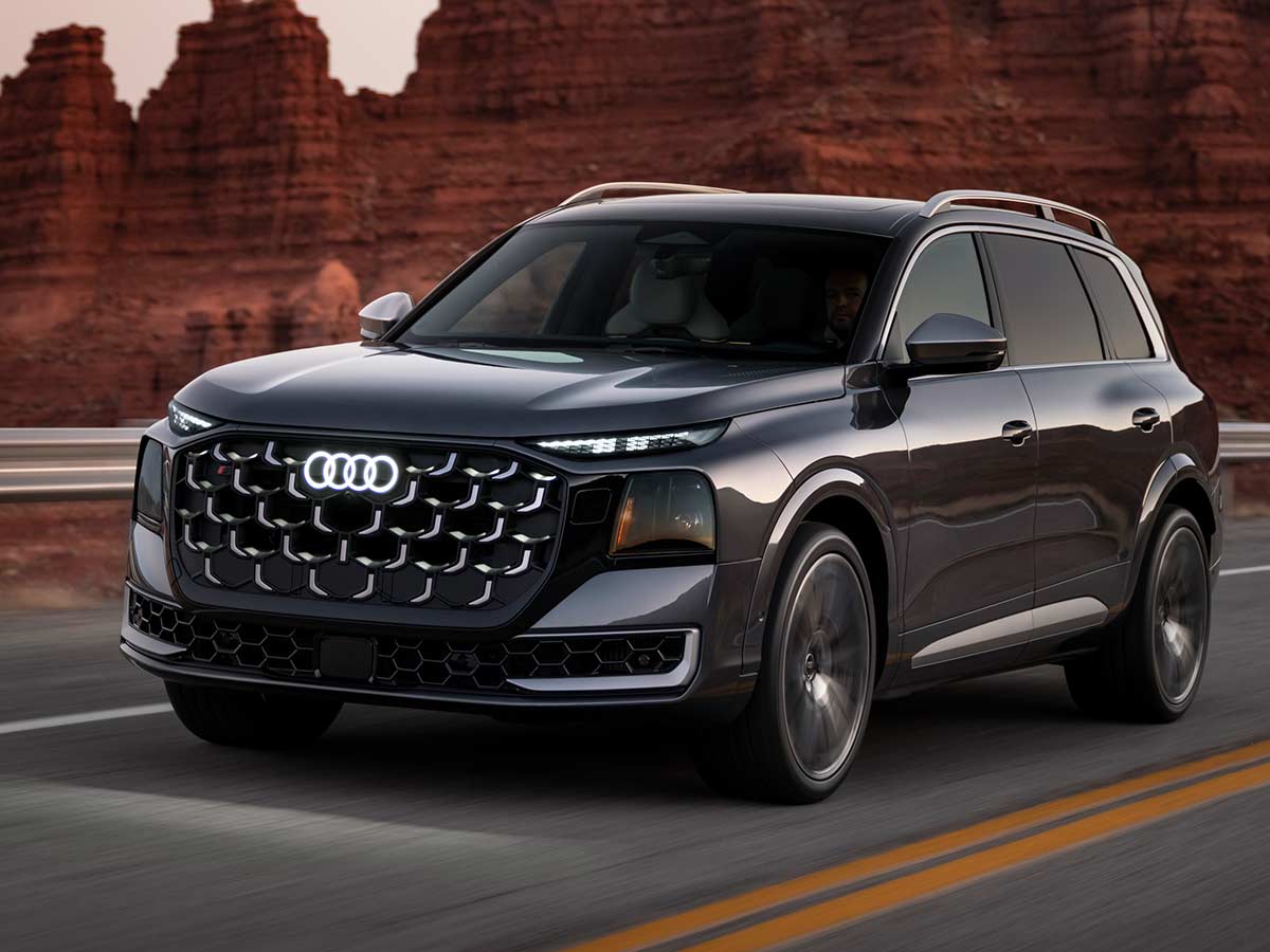 2027 Audi Q9 Unveiled: New Three-Row Flagship SUV Debuts With Up To 591hp, Luxury-Focused Cabin And Advanced Lighting Tech 1 2027 Audi Q9 Performance