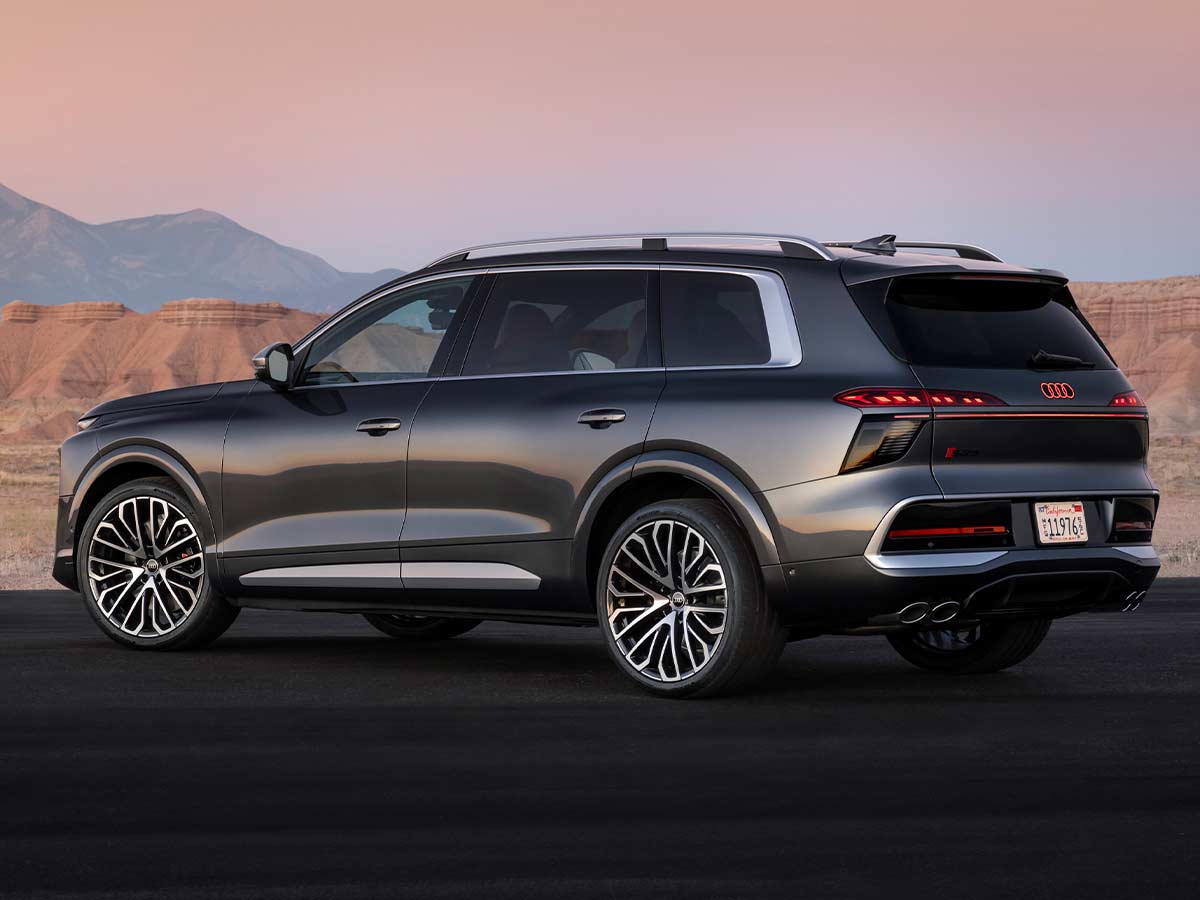2027 Audi Q9 Unveiled: New Three-Row Flagship SUV Debuts With Up To 591hp, Luxury-Focused Cabin And Advanced Lighting Tech 20 2027 Audi Q9 Rear Quarter