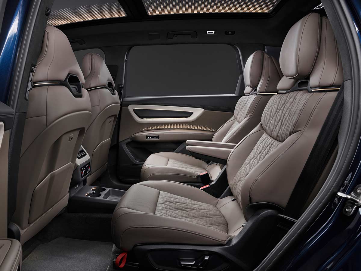 2027 Audi Q9 Unveiled: New Three-Row Flagship SUV Debuts With Up To 591hp, Luxury-Focused Cabin And Advanced Lighting Tech 11 2027 Audi Q9 Rear Seats