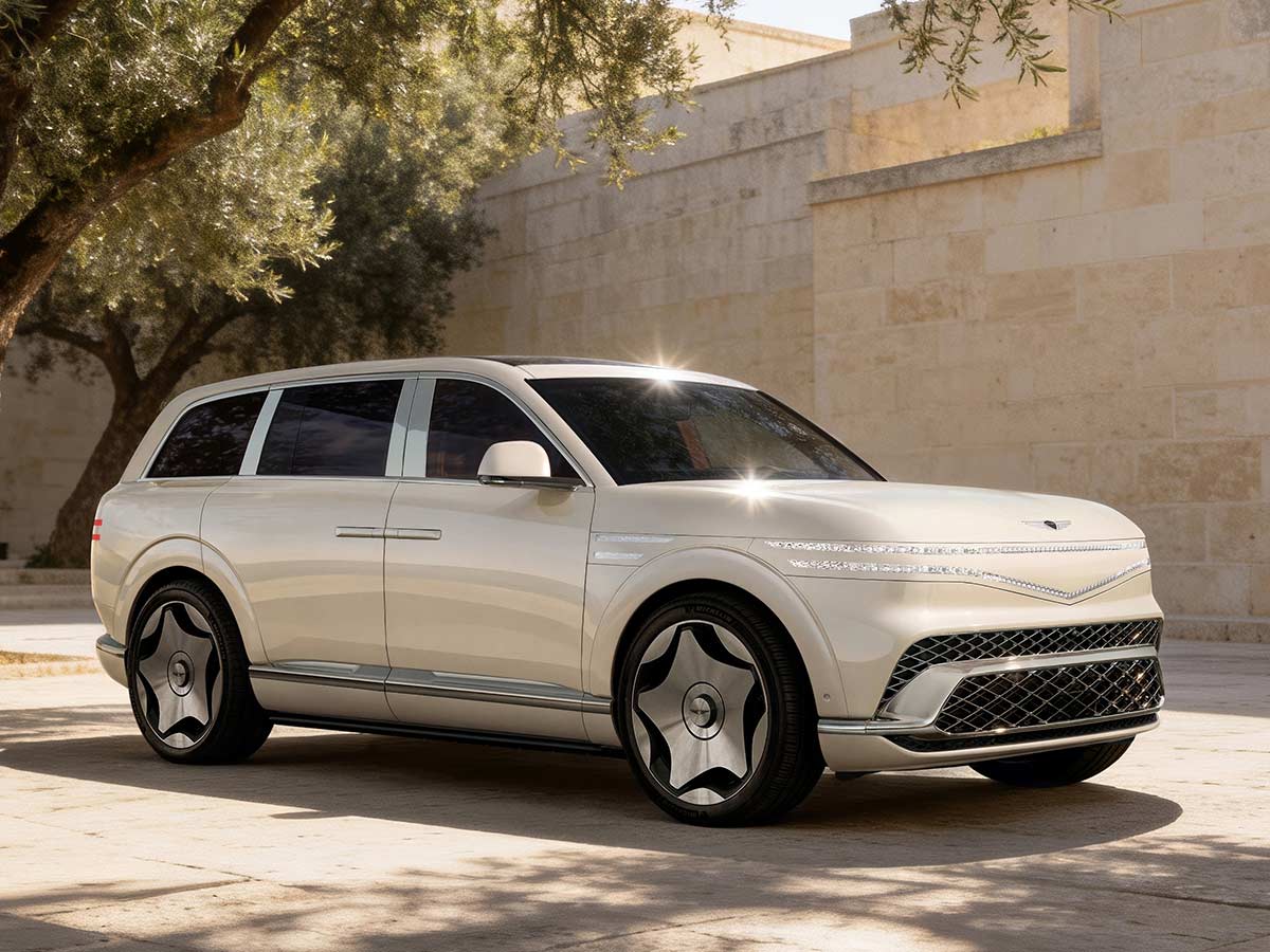 Genesis GV90 Revealed: New Flagship Electric SUV That Redefines Korean Luxury 1 2027 Genesis GV90 Neolun Front Quarter View