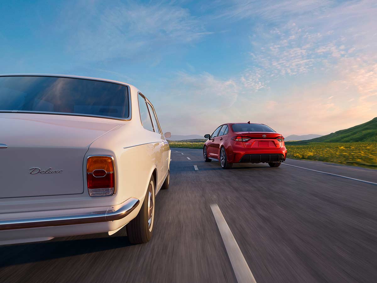 2027 Toyota Corolla 60th Anniversary Edition: A Special Tribute to 60 Years of Corolla 6 2027 Toyota Corolla 60th Anniversary Special Edition Old vs New