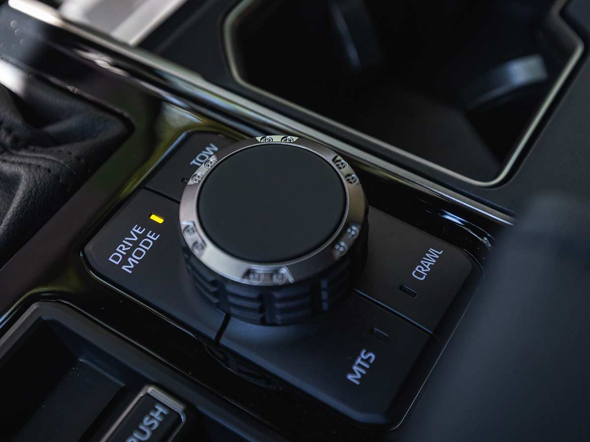 2027 Toyota Tundra Debuts With Rugged New Design, Smarter Technology and a Factory-Built Trailhunter Package 11 2027 Toyota Tundra Trailhunter Drive Mode Selector