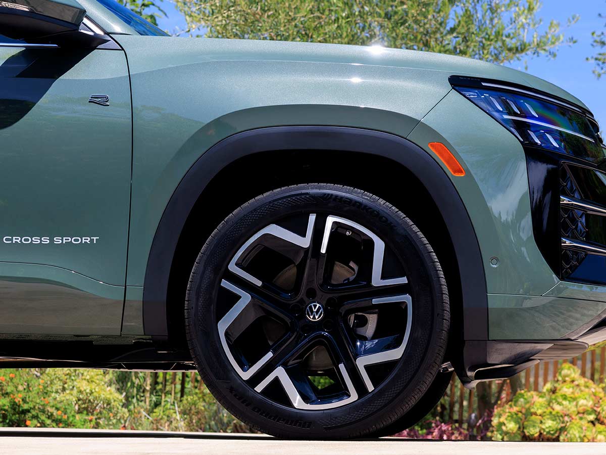 2027 Volkswagen Atlas Cross Sport: A Sharper, Smarter Take on the Midsize SUV 9 2027 Volkswagen Atlas Cross Sport Alloy Wheel